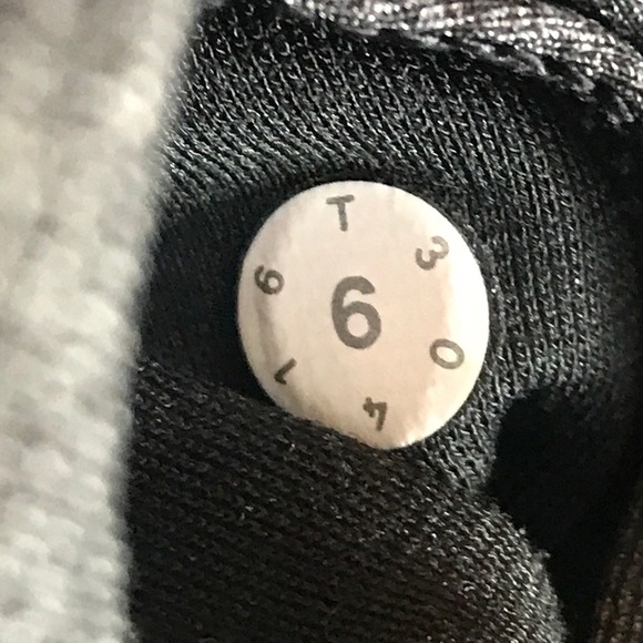 Lululemon High times Rise gray leggings 6 pants euc - Picture 3 of 7